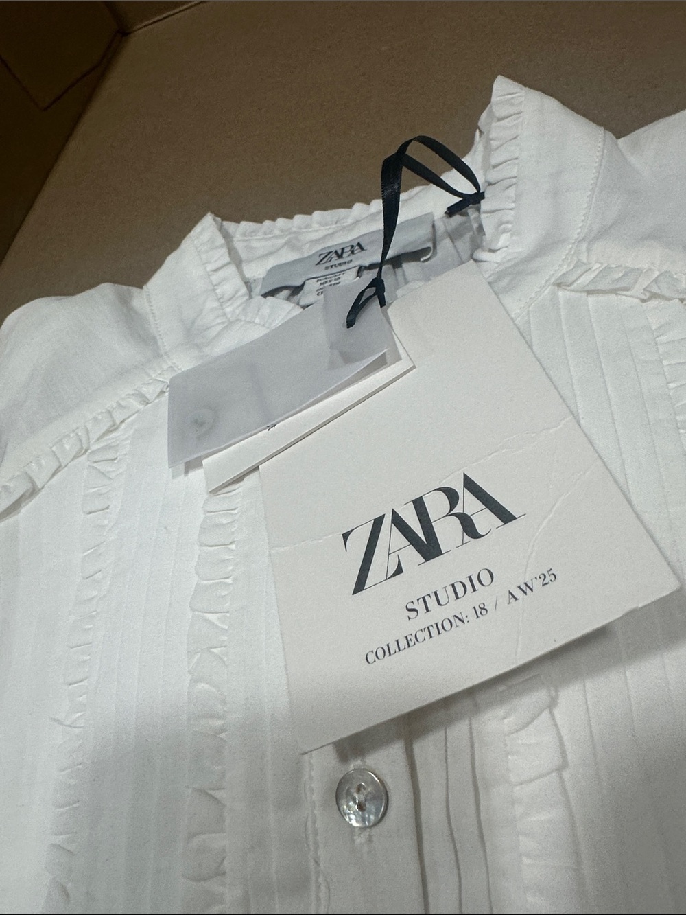 Zara White Pleated Button-Down Shirt - Picture 12 of 13